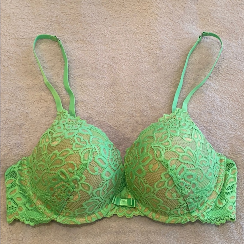 NWOT Frederick’s of Hollywood Jessica push-up bra